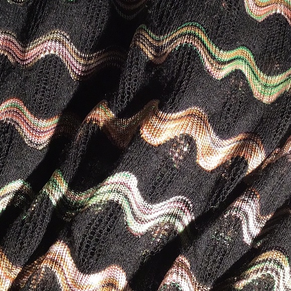 City Triangles midi dress elastic waistline black iridescent wave patter… - Picture 6 of 6